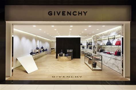 Givenchy oblečení a doplňky 